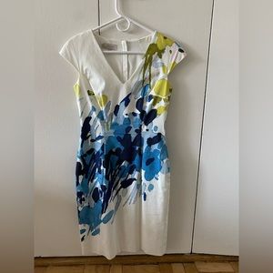 Hobbs London cotton women’s v-neck and cap-sleeve dress.